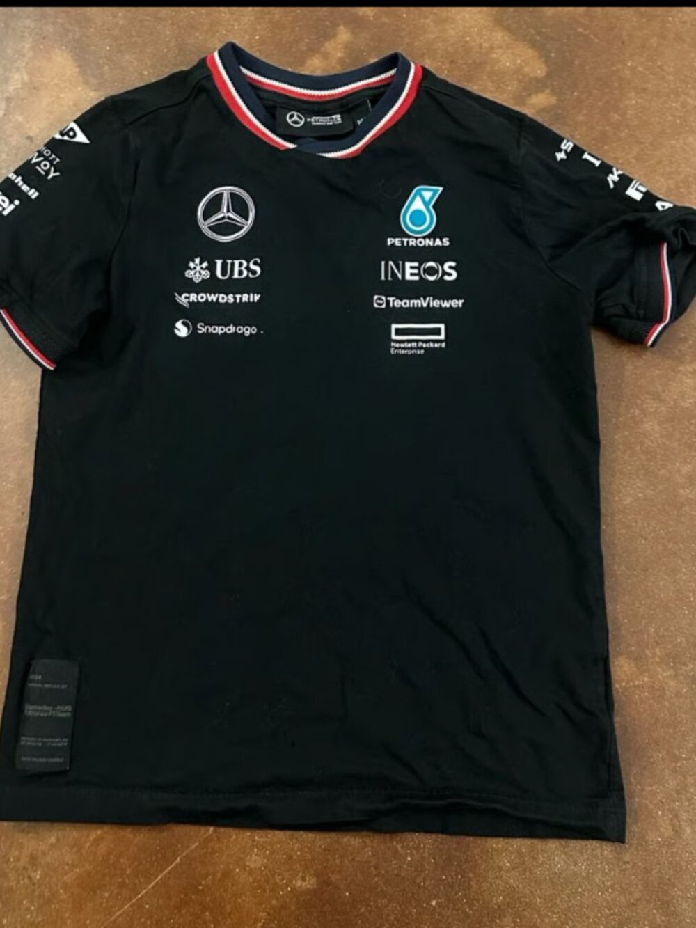 Mercedes-AMG Petronas Formula One Team black t-shirt Youth Medium